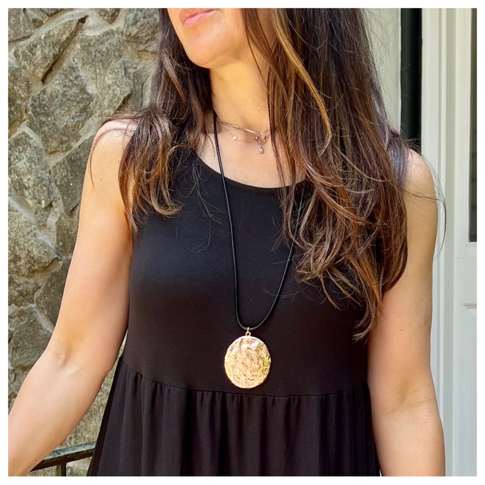 Paris Leather Chain Rose Hammered Necklace 
Fabulous